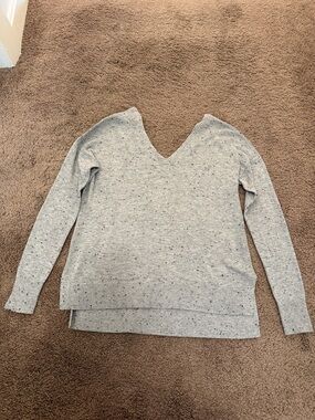 LOFT Light Gray Heathered V-Neck Sweater with Navy Flecks